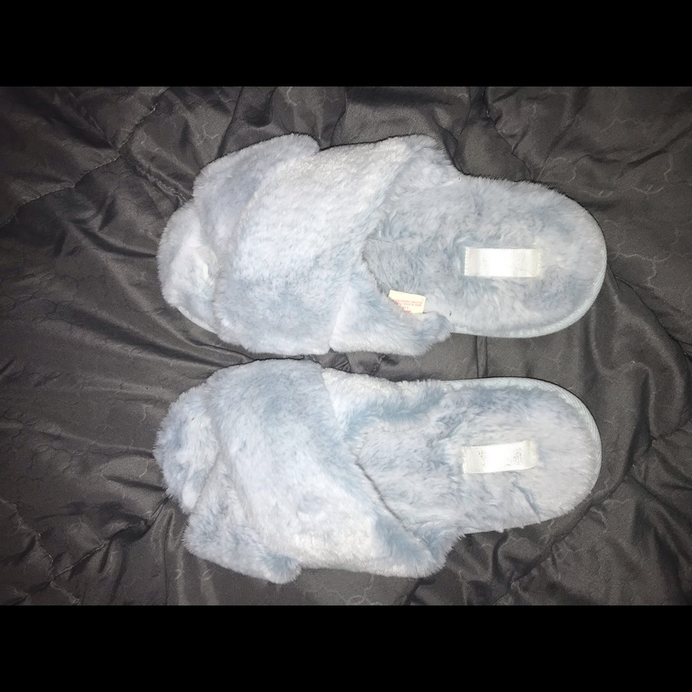 Victorias Secret Pink Faux Fur Bedroom Slippers